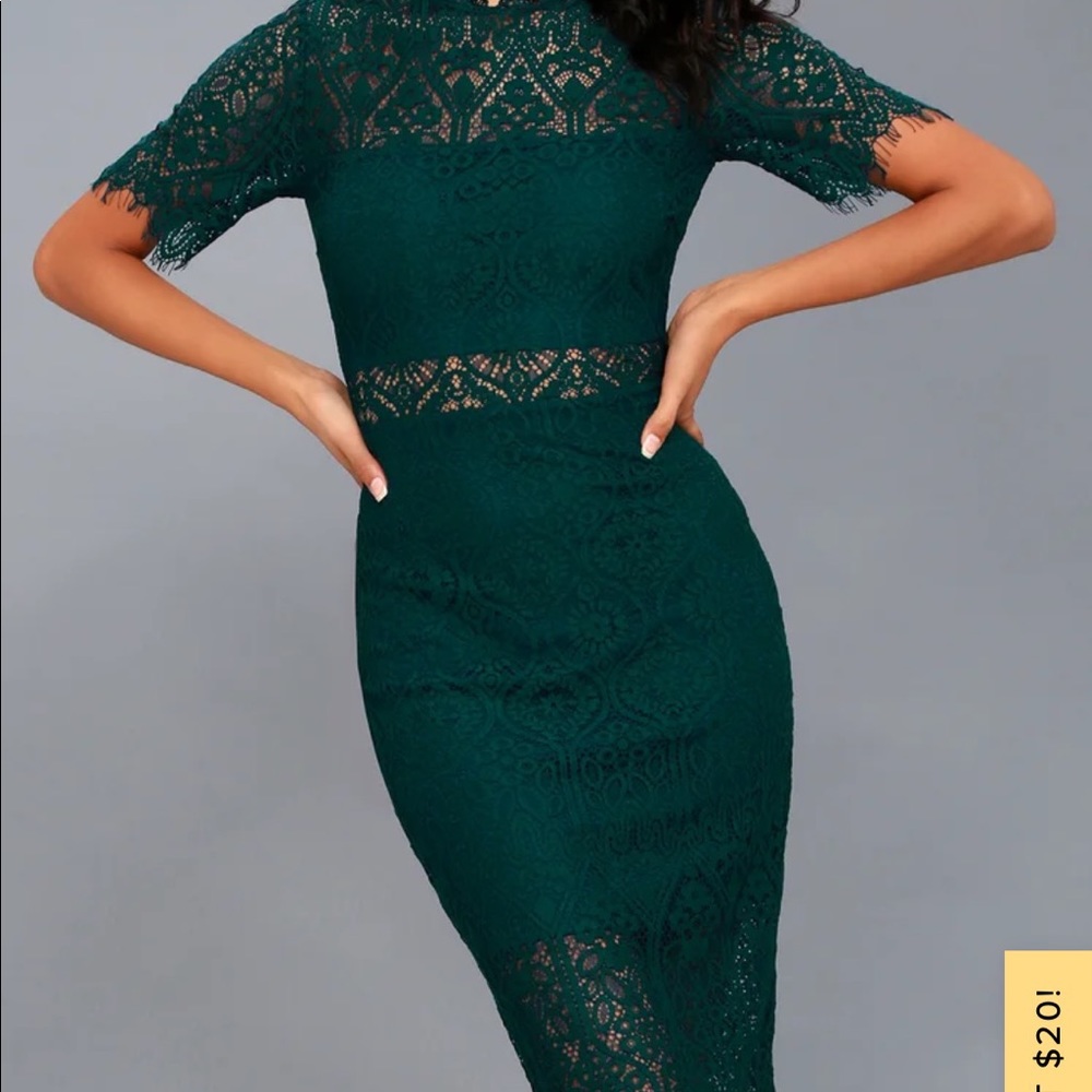 Lulu’s green lace dress